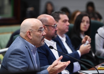 Deponentes durante la vista pública celebrada por la Comisión de Hacienda de la Cámara de Representantes como parte de la evaluación del Proyecto de la Cámara 1014, relacionado a la reforma contributiva.