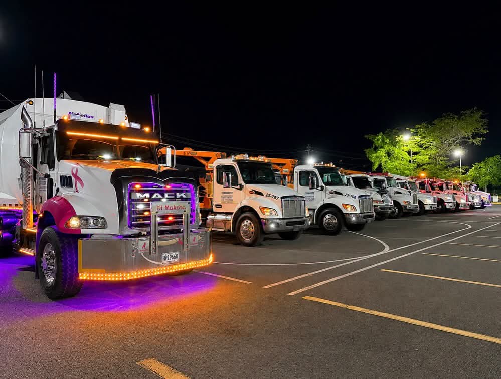 Flota de vehículos utilizada para el recogido de escombros y material vegetativo en Fajardo, servicio que el municipio comenzó a operar mediante la empresa ConWaste. Suministrada